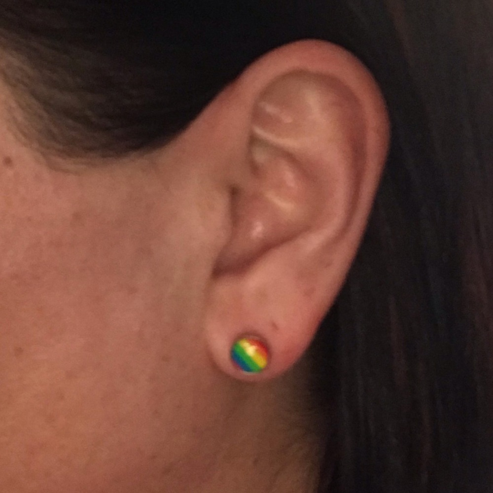 'Pho plug' pierced rainbow 🌈earings👂💜 - Picture 4 of 7